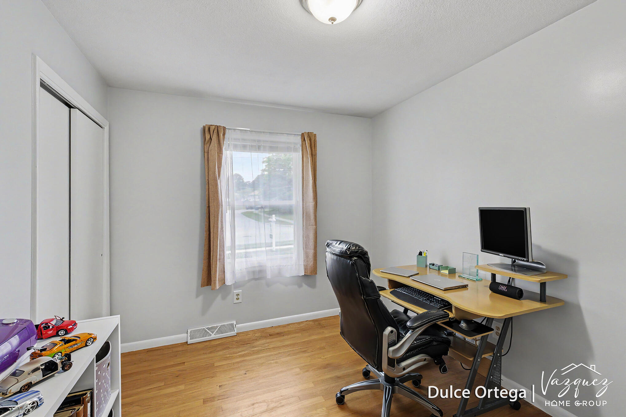 2700 Pohens Avenue NW Grand Rapids MI 49544
