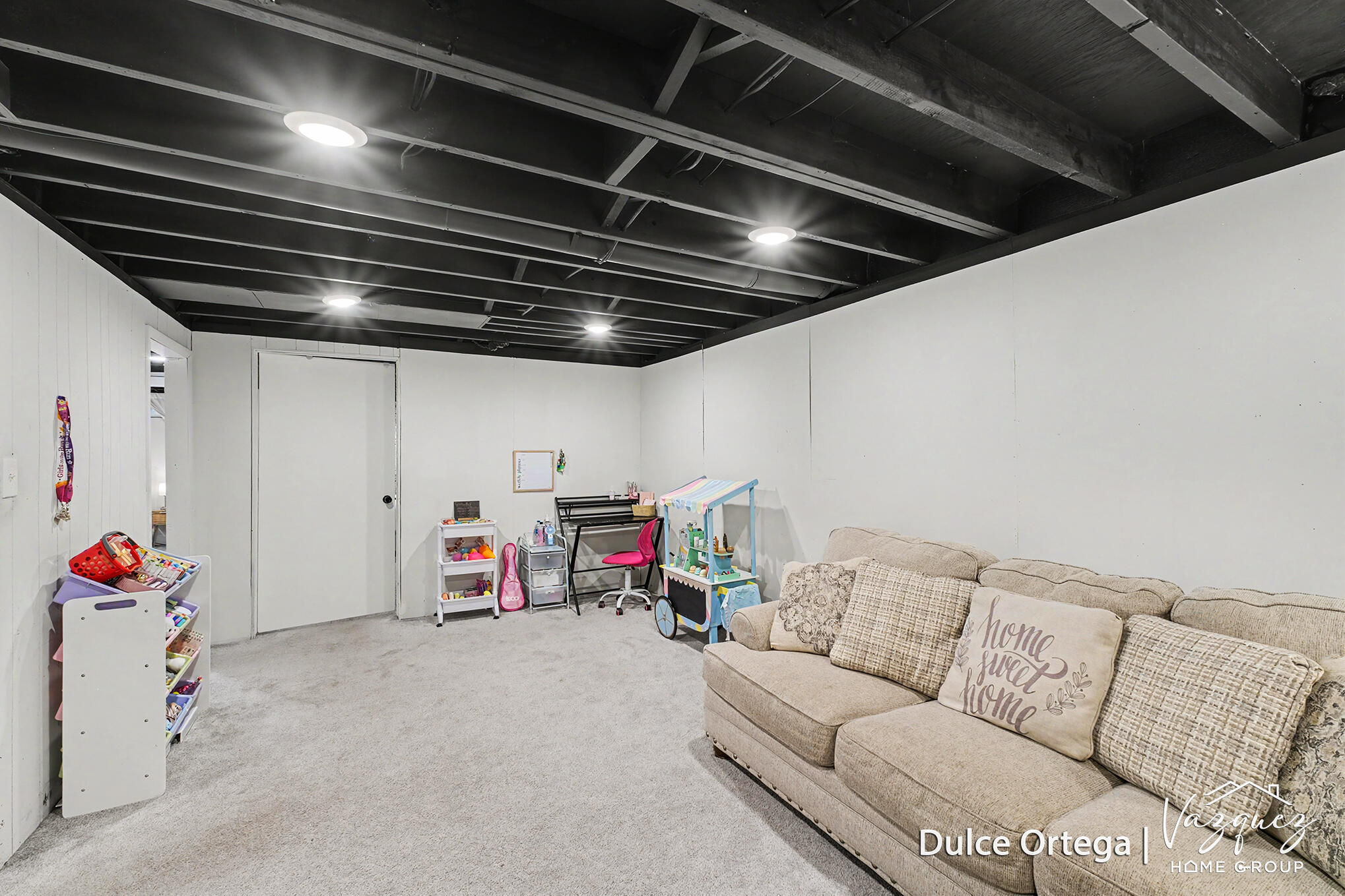 2700 Pohens Avenue NW Grand Rapids MI 49544