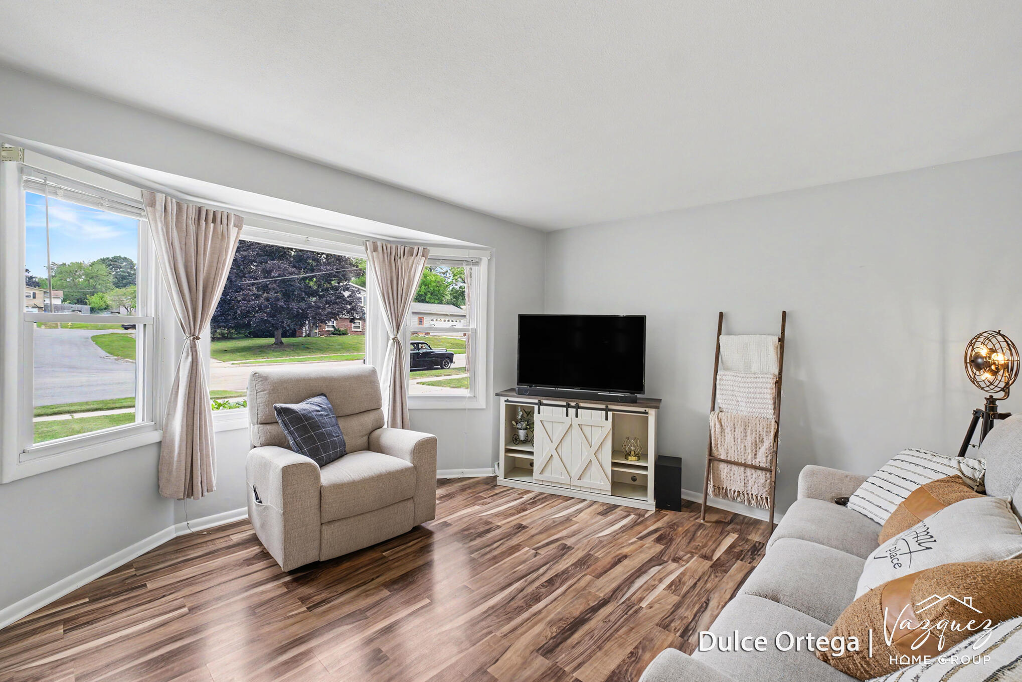 2700 Pohens Avenue NW Grand Rapids MI 49544