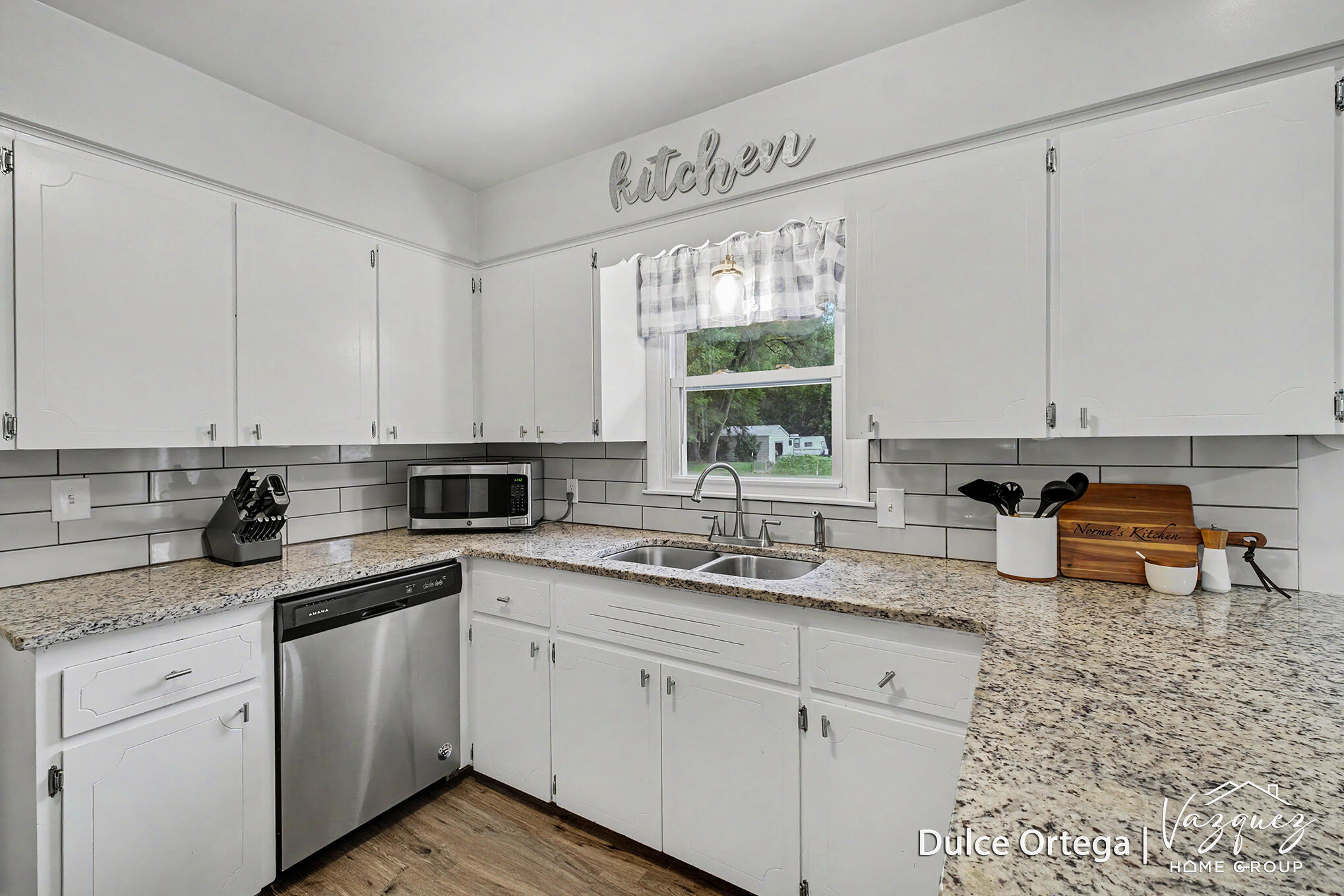 2700 Pohens Avenue NW Grand Rapids MI 49544