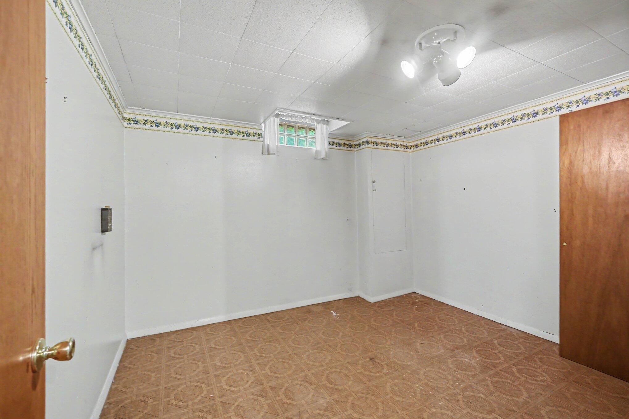 1332 Colgrove Avenue Kalamazoo MI 49048