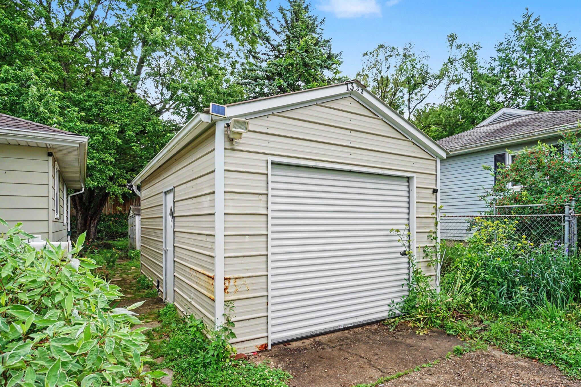 1332 Colgrove Avenue Kalamazoo MI 49048