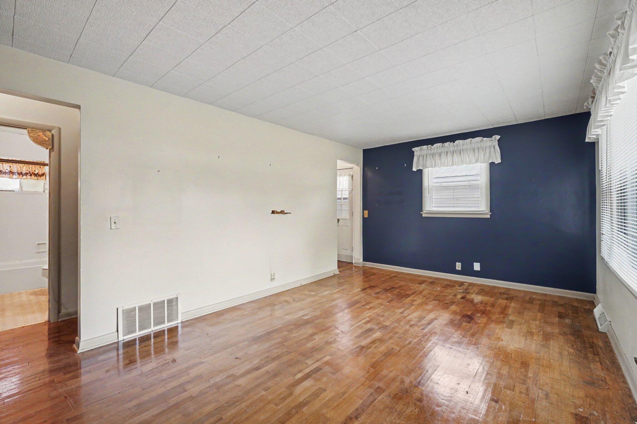 1332 Colgrove Avenue Kalamazoo MI 49048