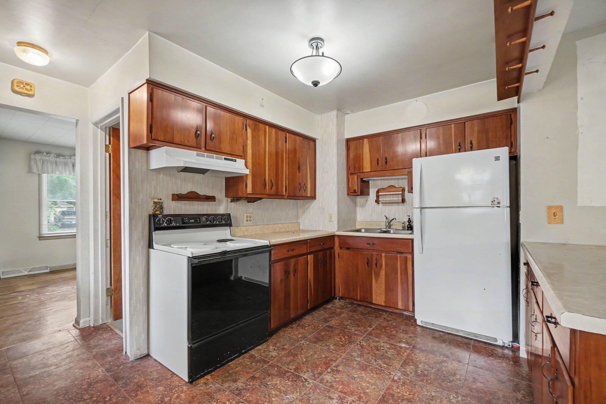 1332 Colgrove Avenue Kalamazoo MI 49048