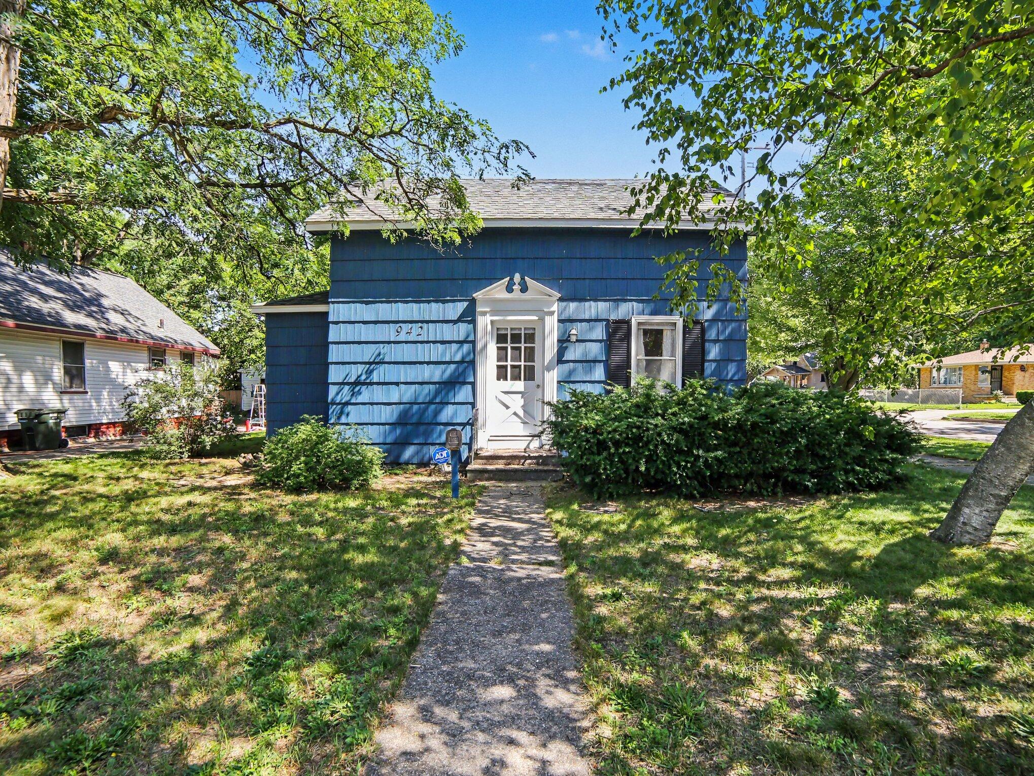 942 Amity Avenue Muskegon MI 49442