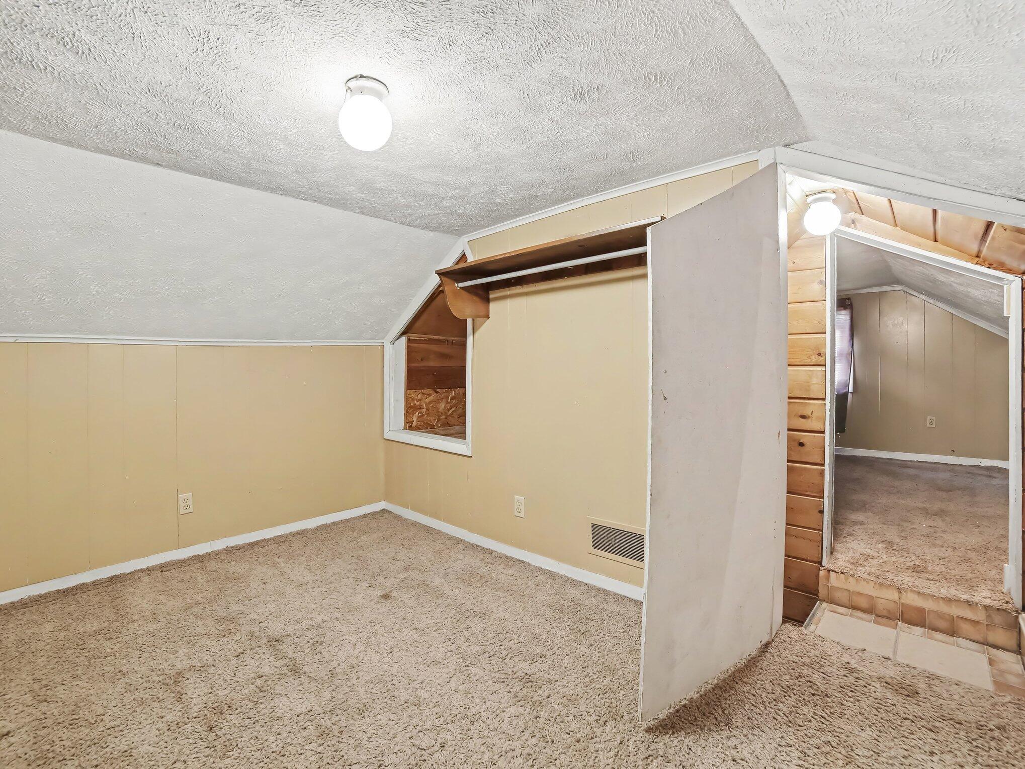 942 Amity Avenue Muskegon MI 49442