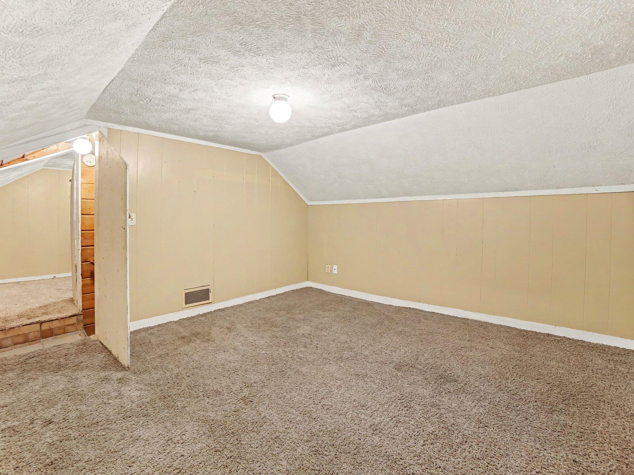942 Amity Avenue Muskegon MI 49442