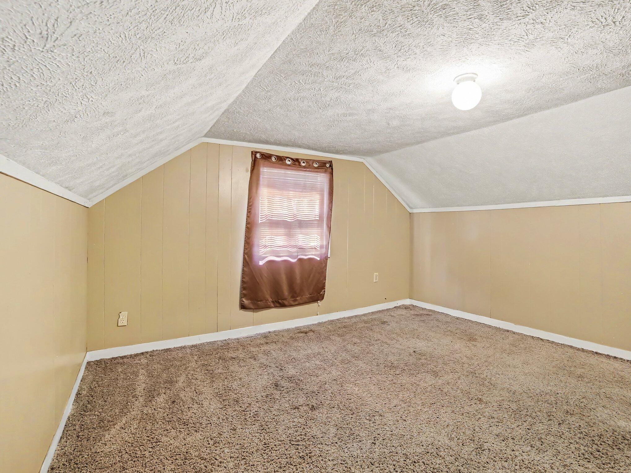 942 Amity Avenue Muskegon MI 49442