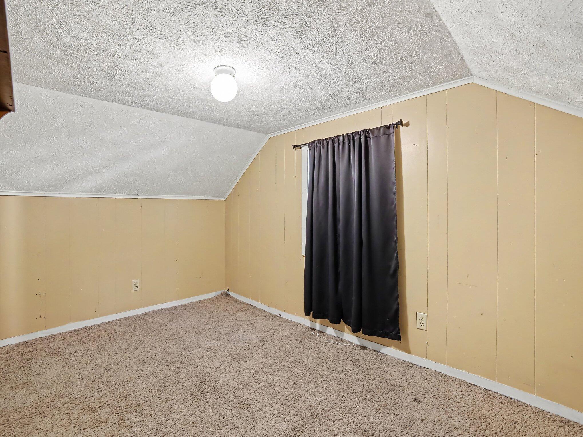 942 Amity Avenue Muskegon MI 49442