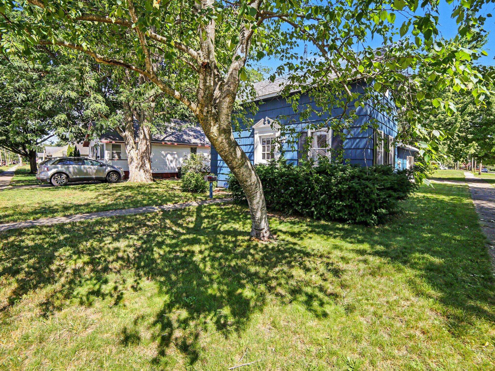942 Amity Avenue Muskegon MI 49442