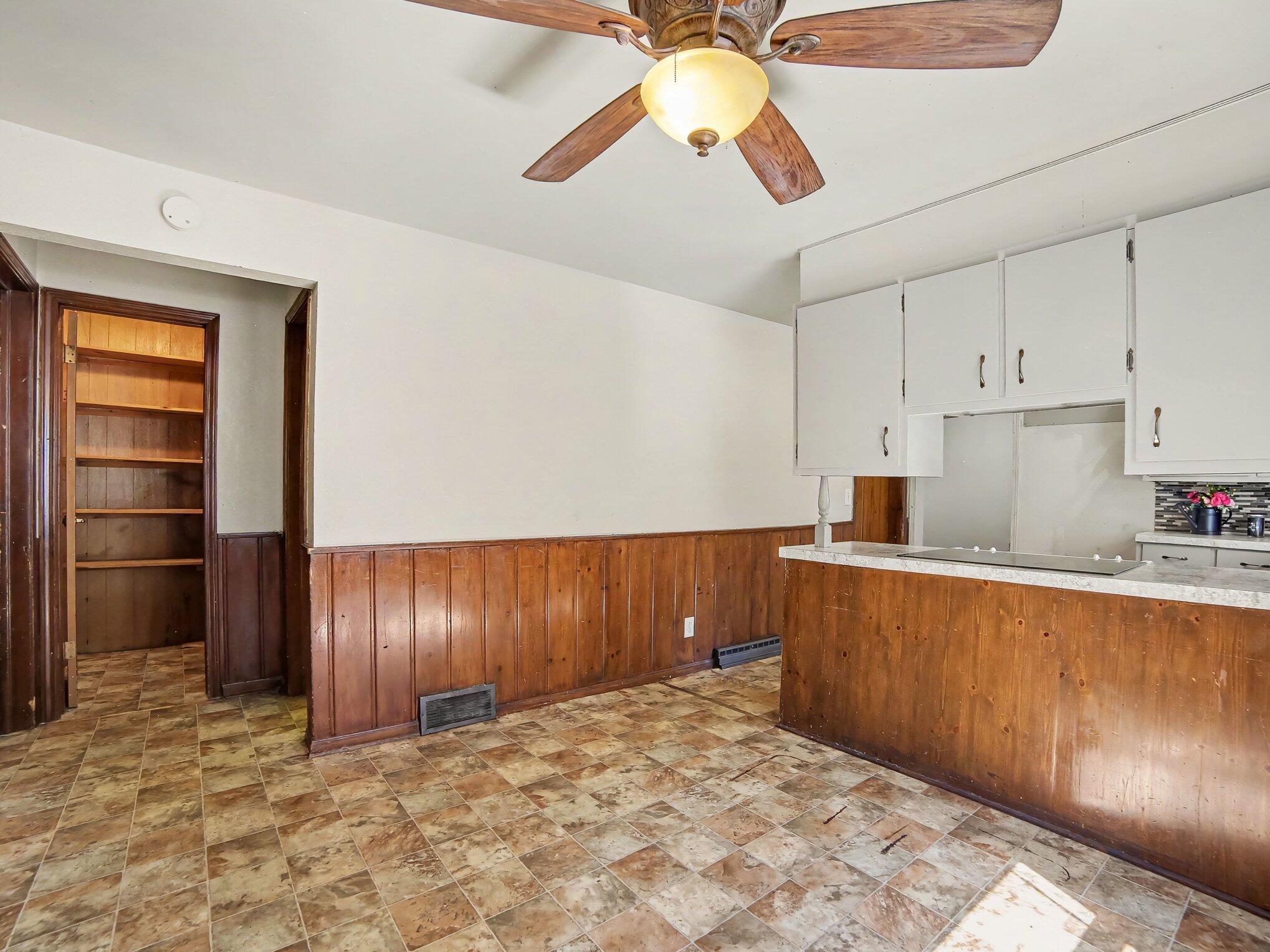 942 Amity Avenue Muskegon MI 49442