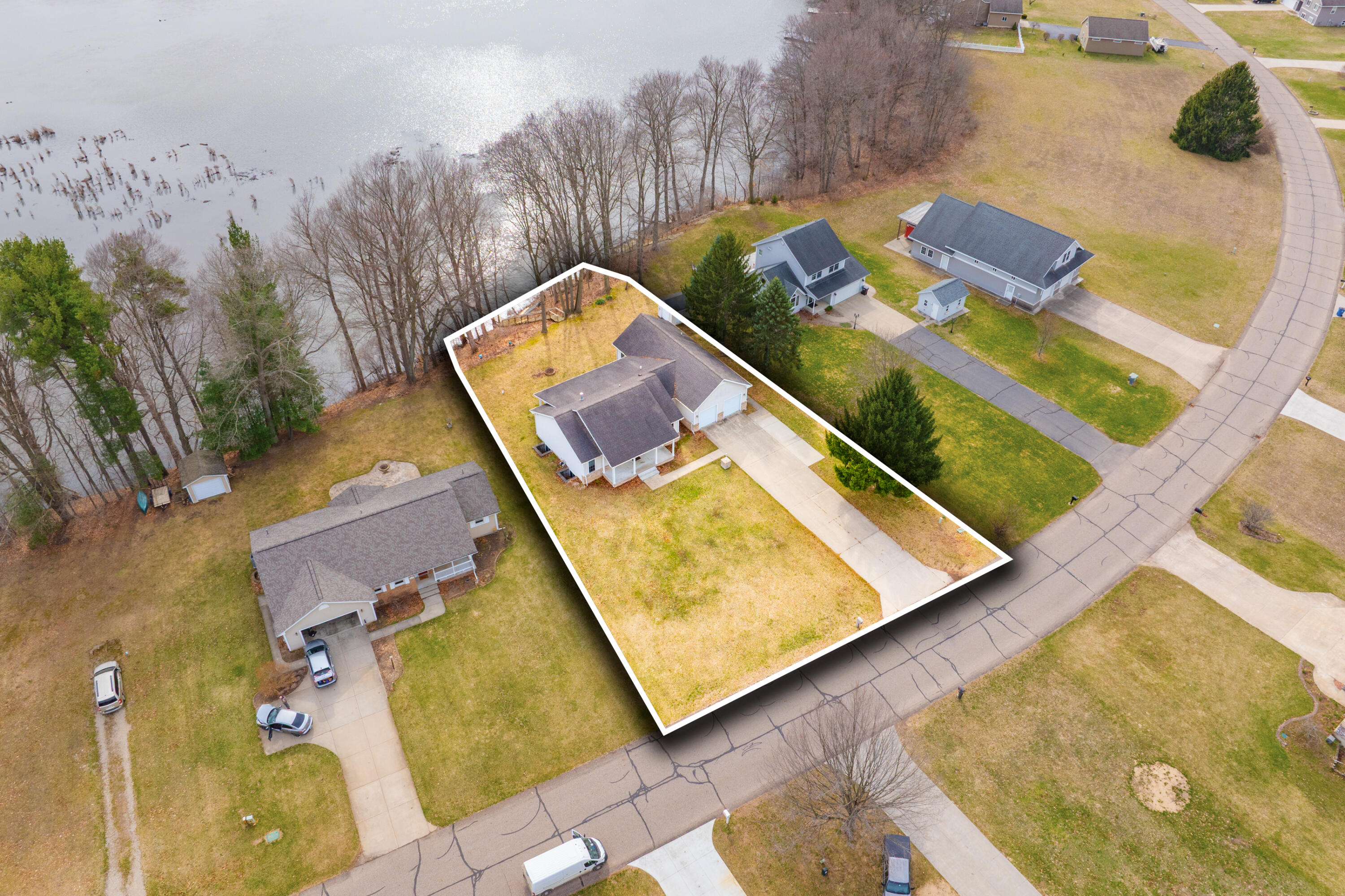 3220 Fairhaven Drive Allegan MI 49010