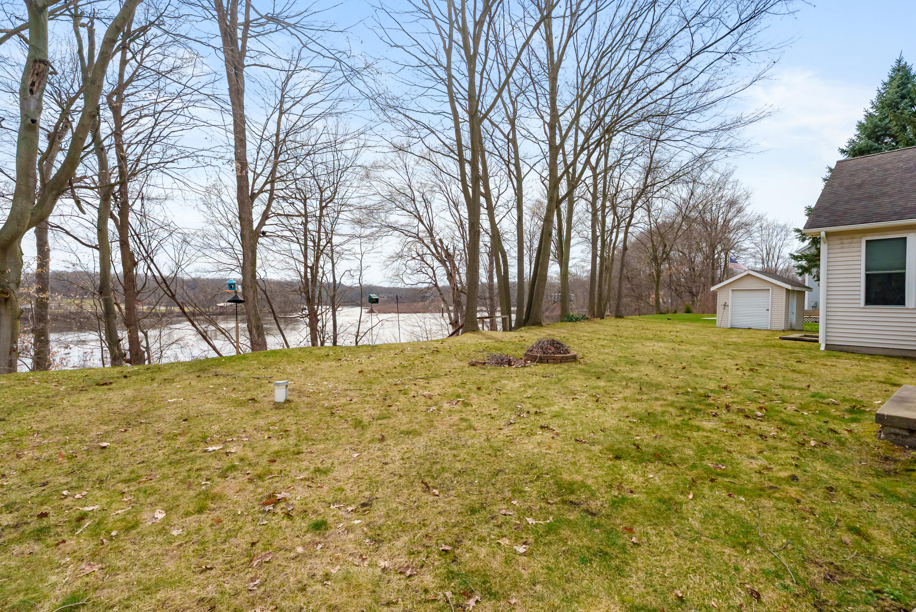 3220 Fairhaven Drive Allegan MI 49010