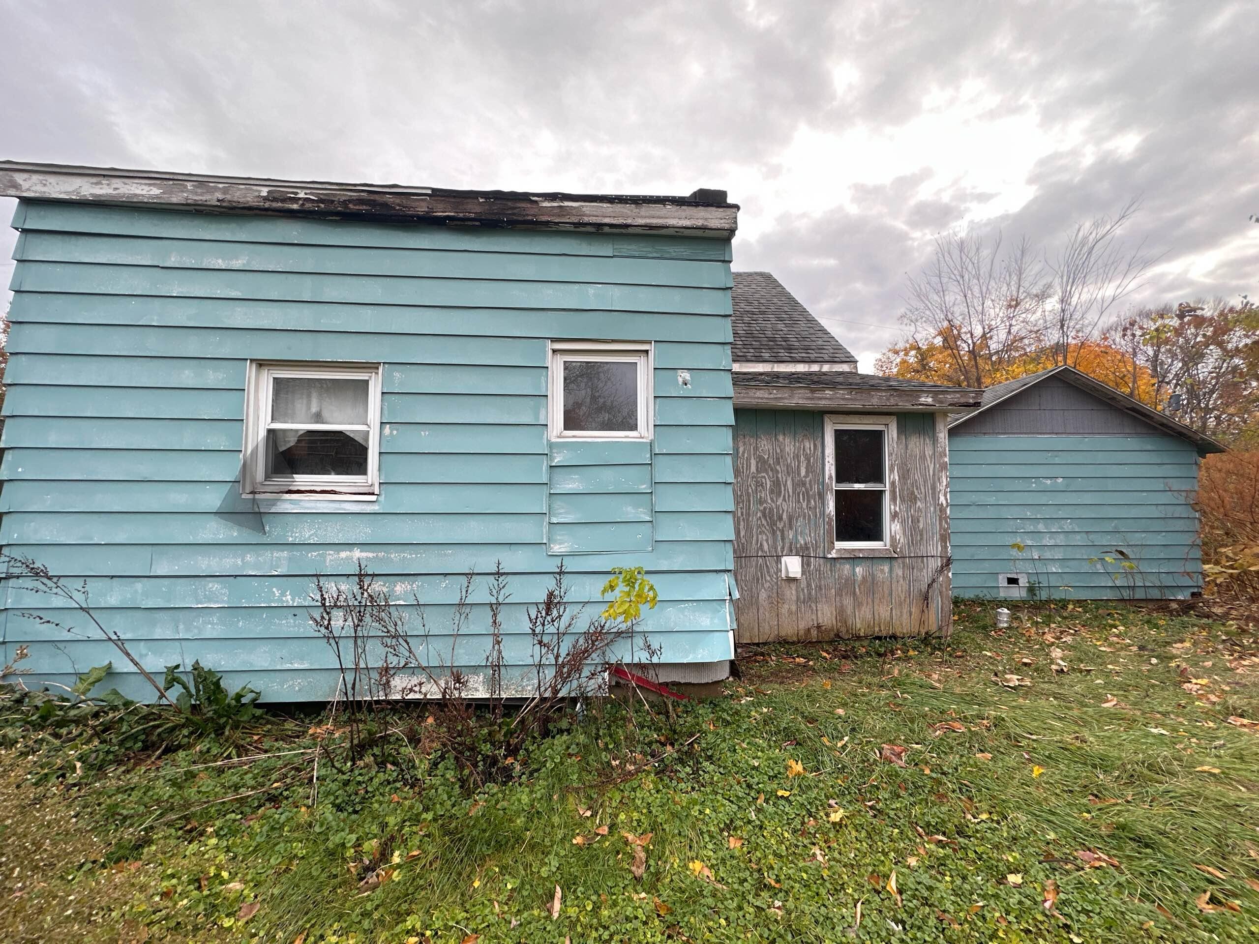 490 4th Street Benton Harbor MI 49022