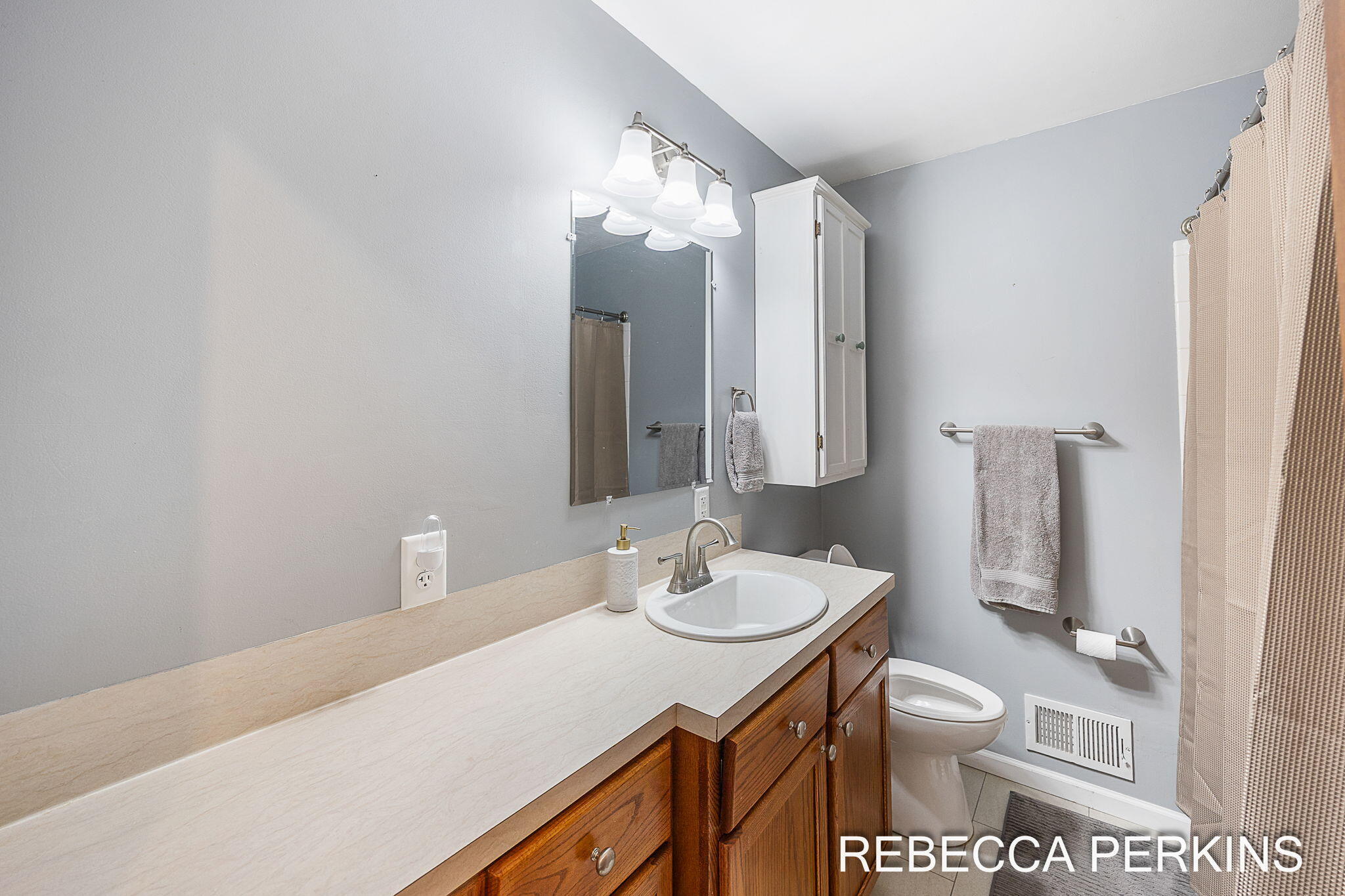 286 Dartmouth Avenue Holland MI 49423
