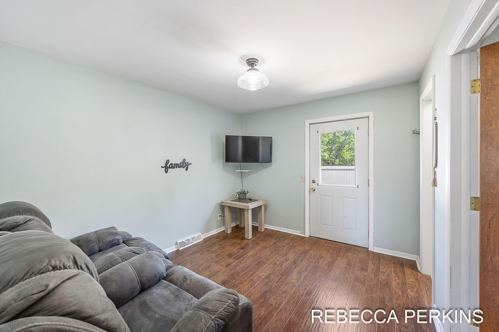 286 Dartmouth Avenue Holland MI 49423
