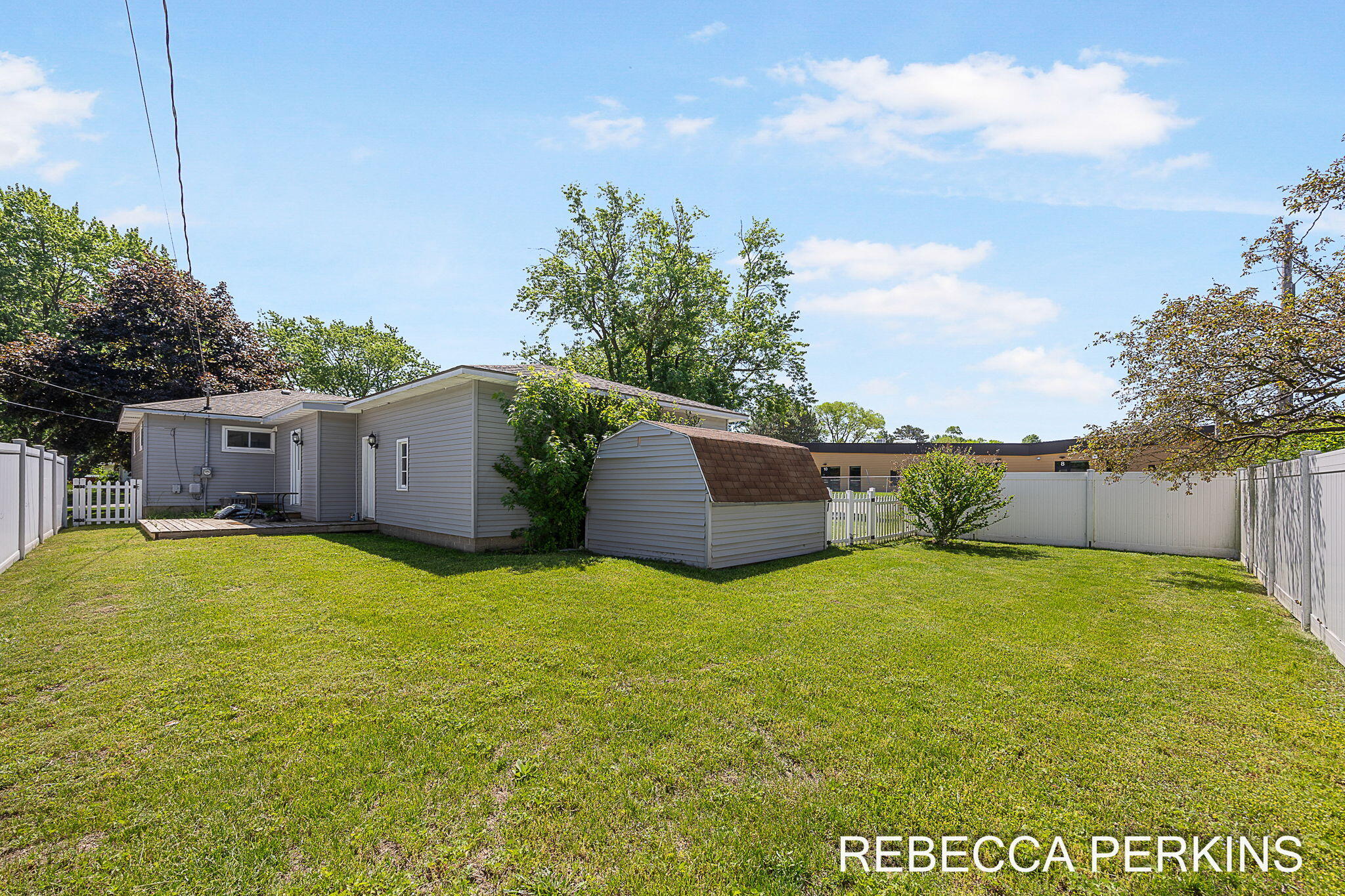 286 Dartmouth Avenue Holland MI 49423