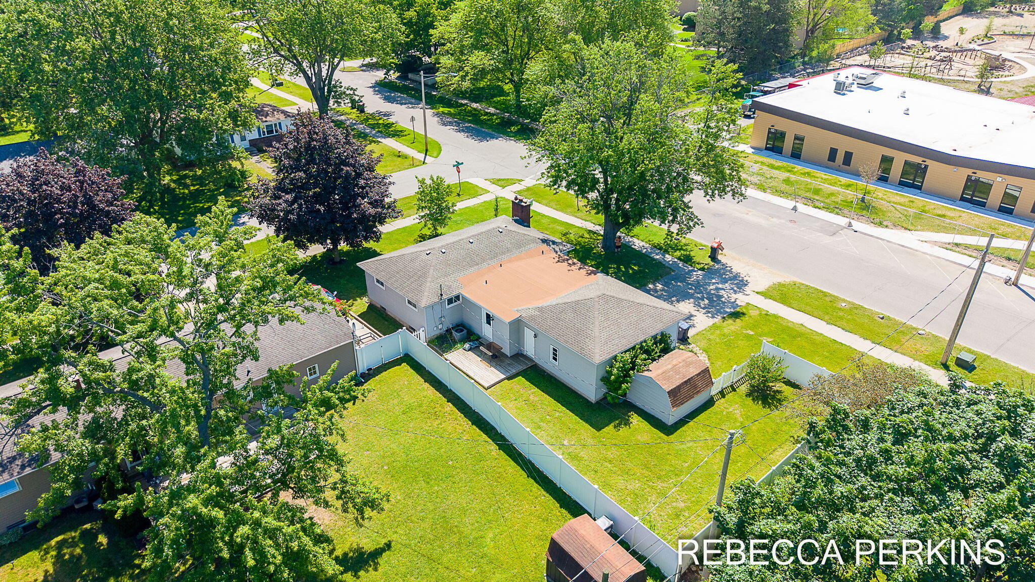 286 Dartmouth Avenue Holland MI 49423