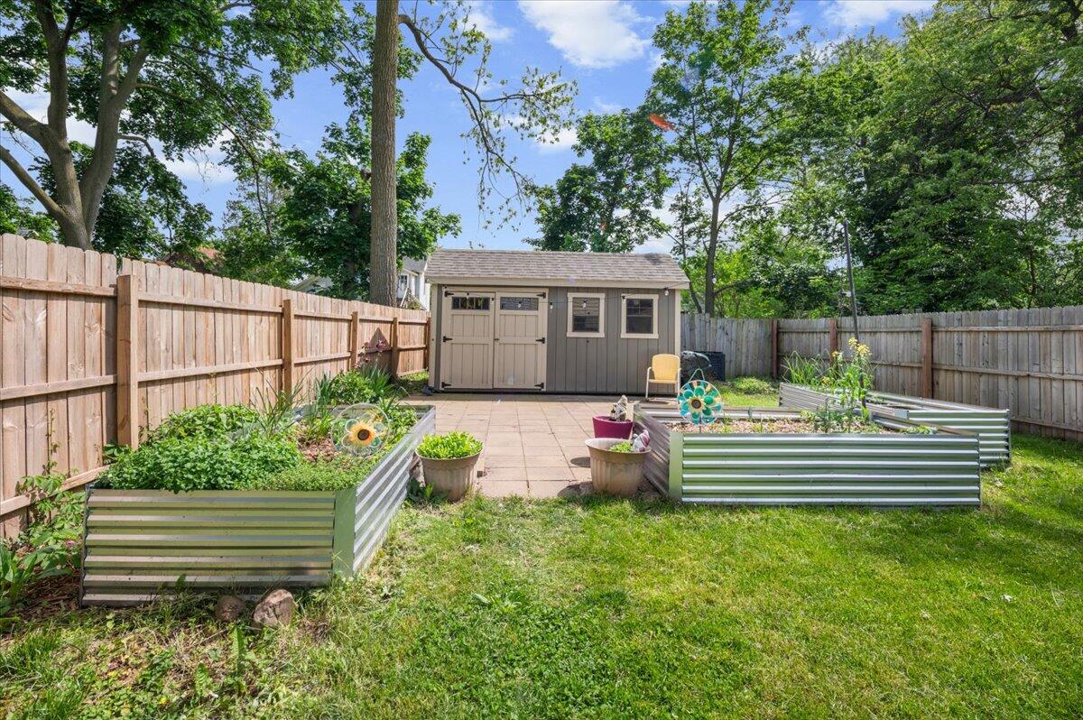 130 Palmer Street NE Grand Rapids MI 49505