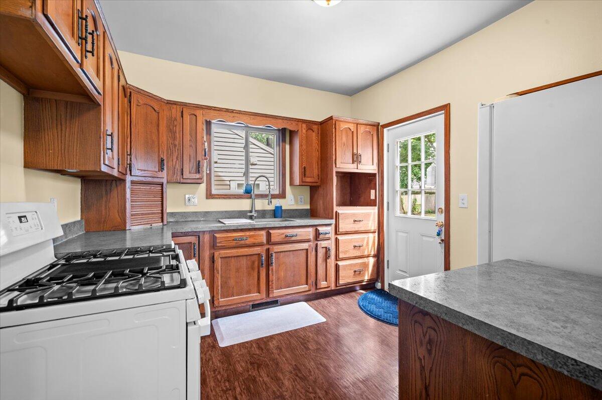 130 Palmer Street NE Grand Rapids MI 49505