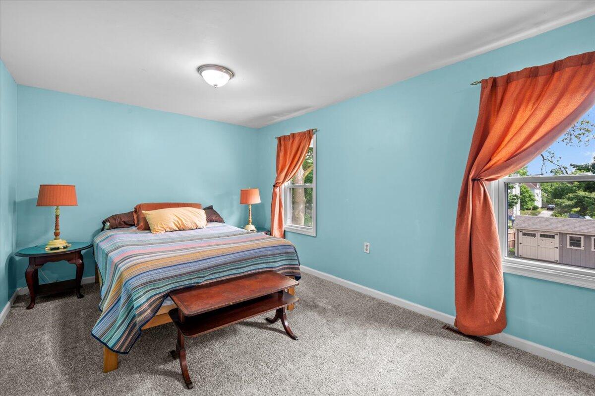 130 Palmer Street NE Grand Rapids MI 49505