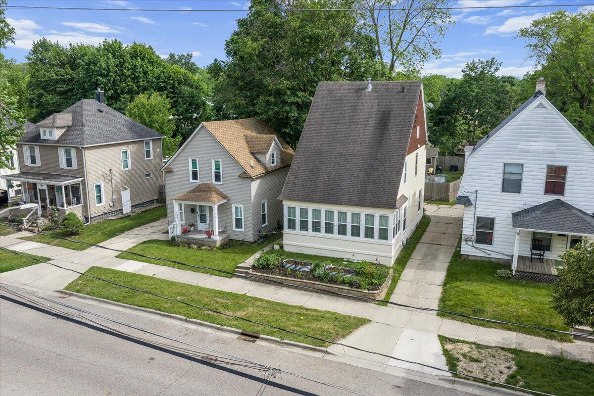 130 Palmer Street NE Grand Rapids MI 49505