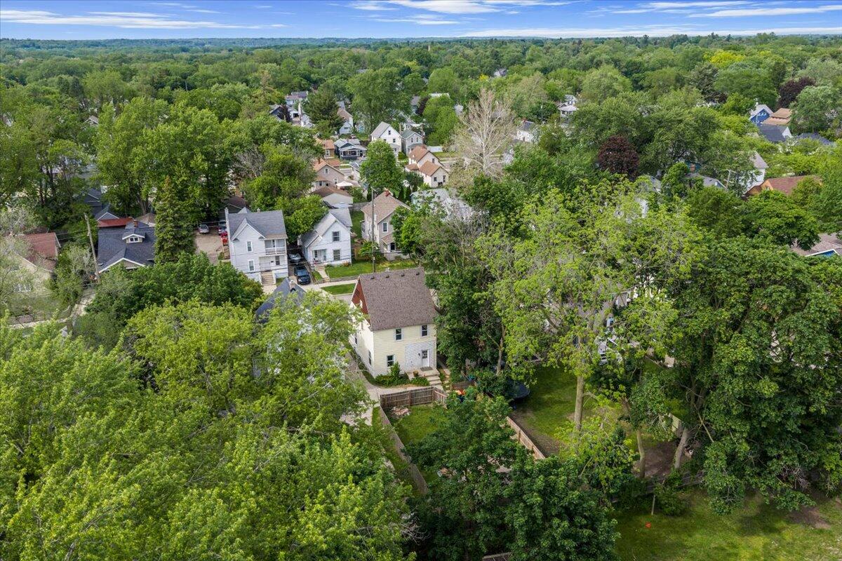 130 Palmer Street NE Grand Rapids MI 49505