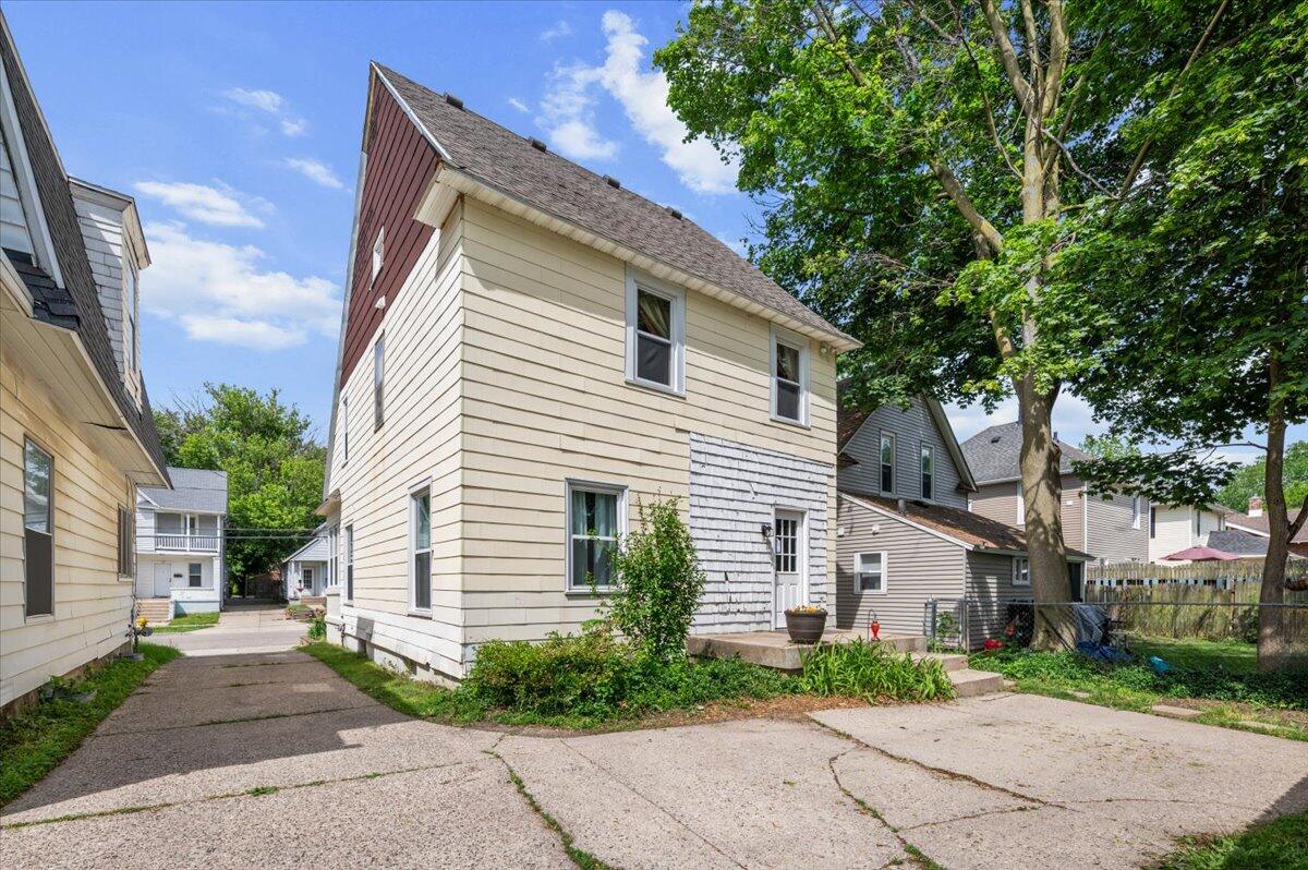 130 Palmer Street NE Grand Rapids MI 49505