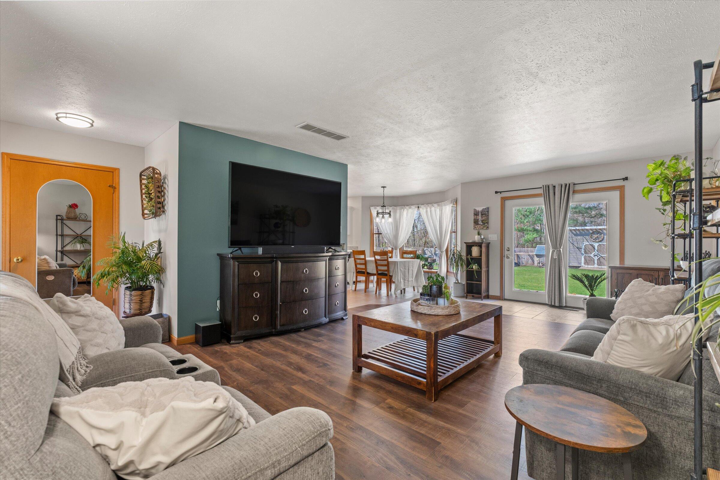 68600 Christiana Lake Road Edwardsburg MI 49112