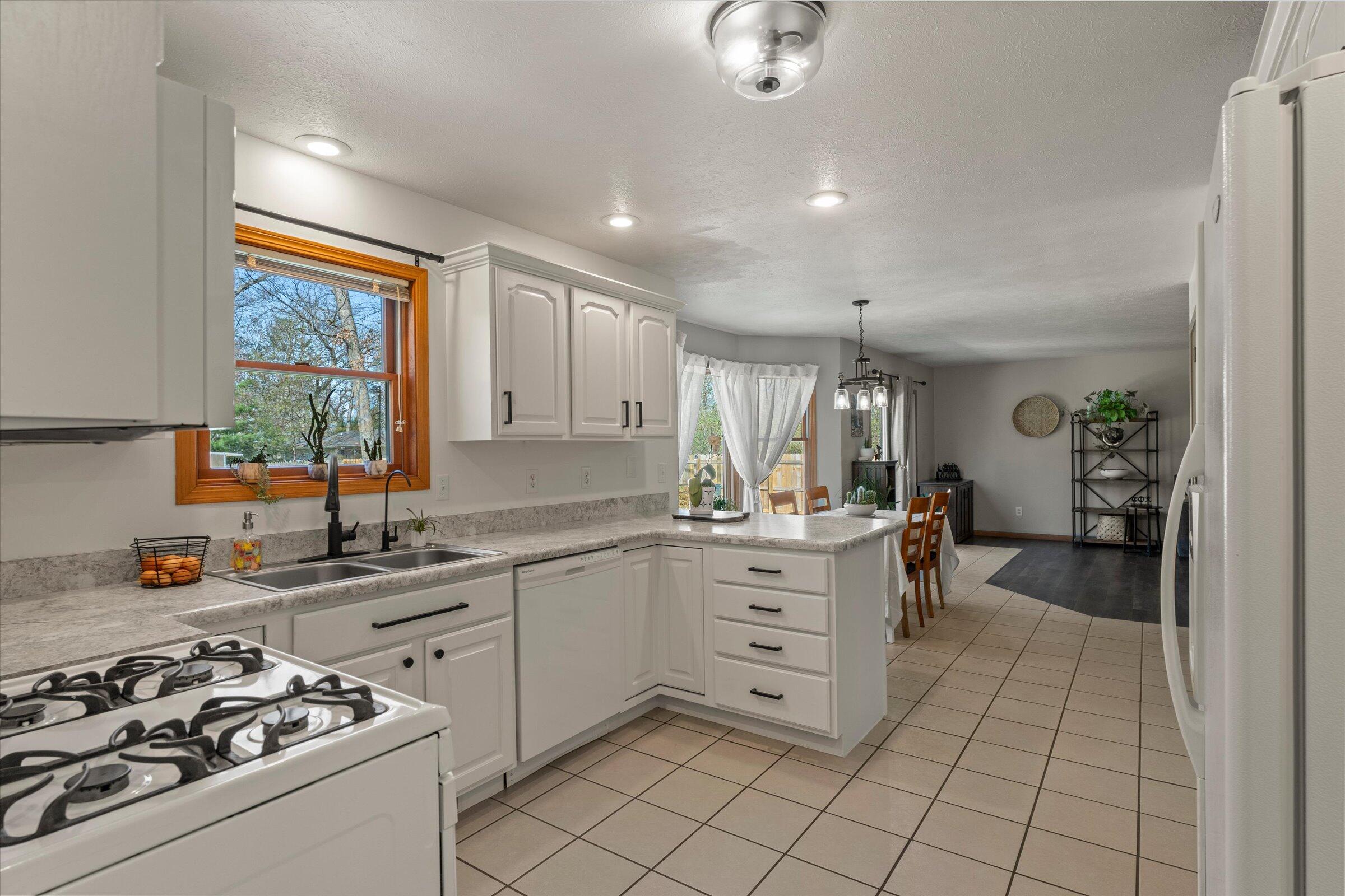 68600 Christiana Lake Road Edwardsburg MI 49112