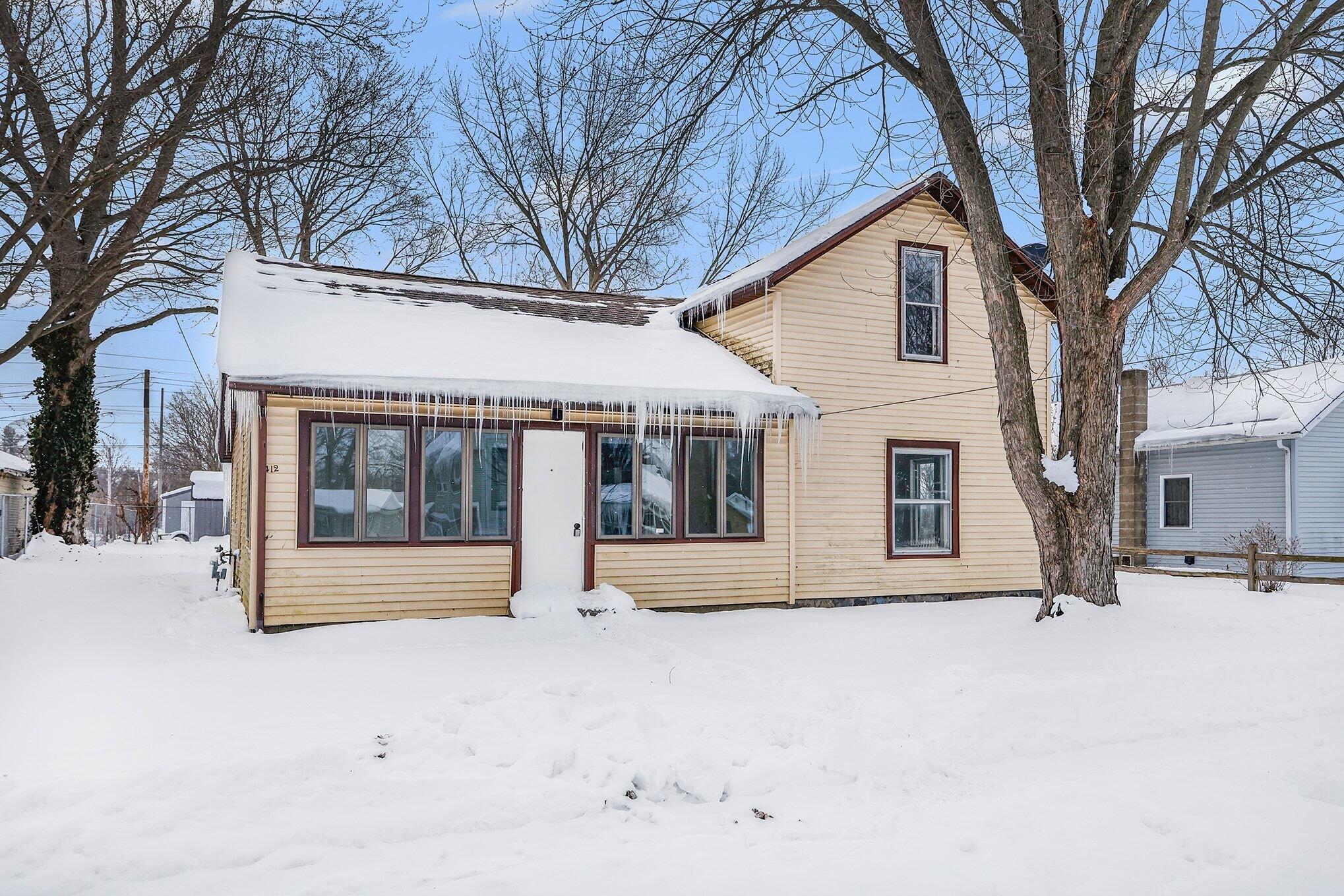 412 Oak Street Dowagiac MI 49047