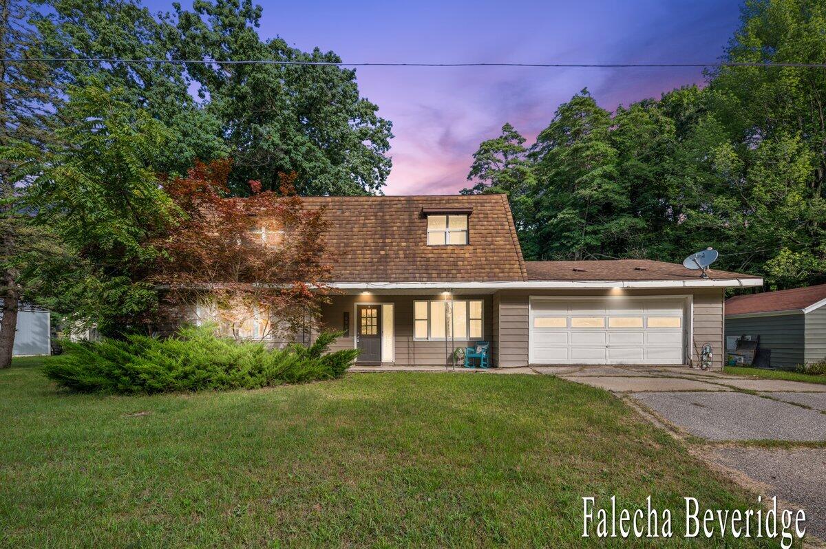 6989 Hiawatha Drive Coloma MI 49038