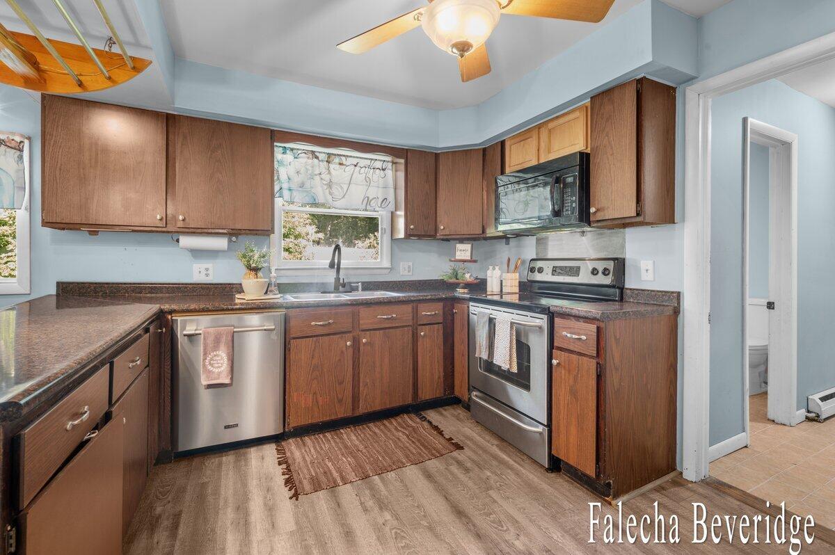 6989 Hiawatha Drive Coloma MI 49038