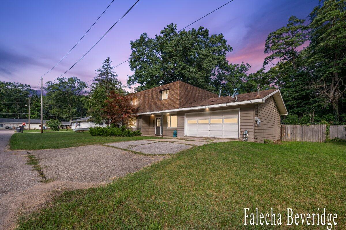 6989 Hiawatha Drive Coloma MI 49038
