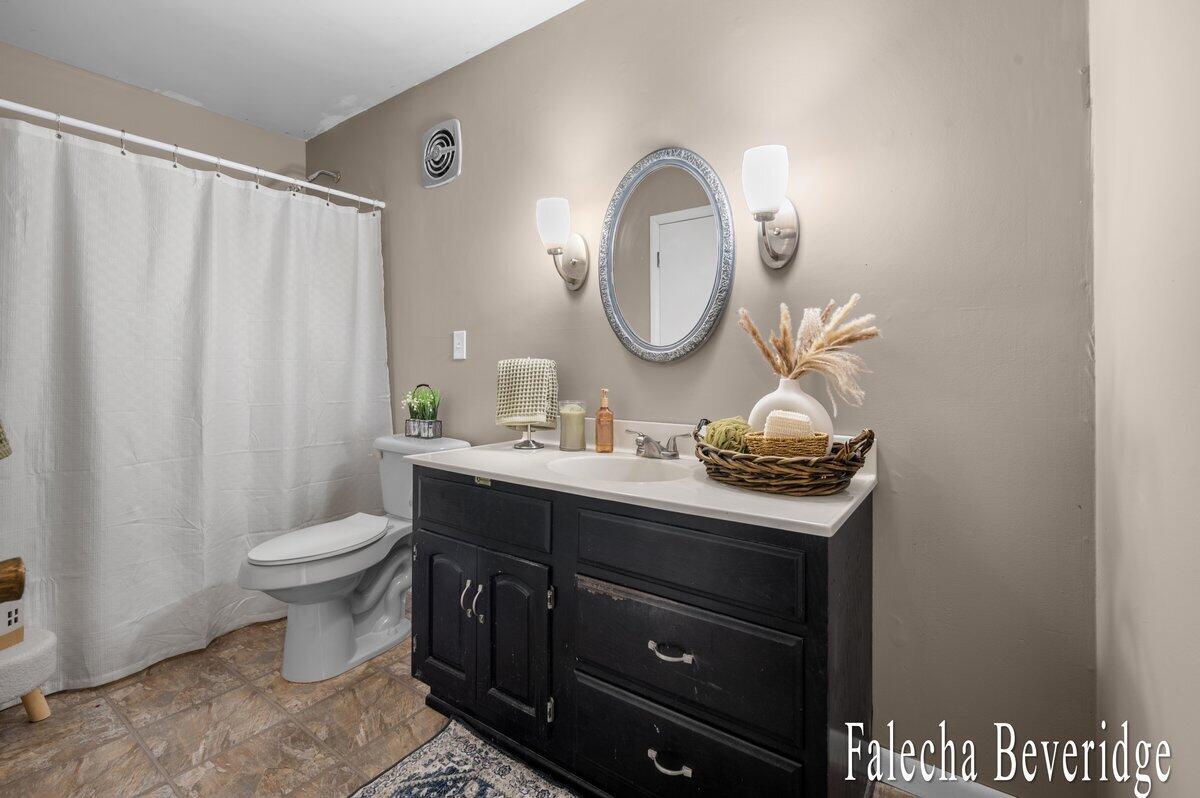 6989 Hiawatha Drive Coloma MI 49038
