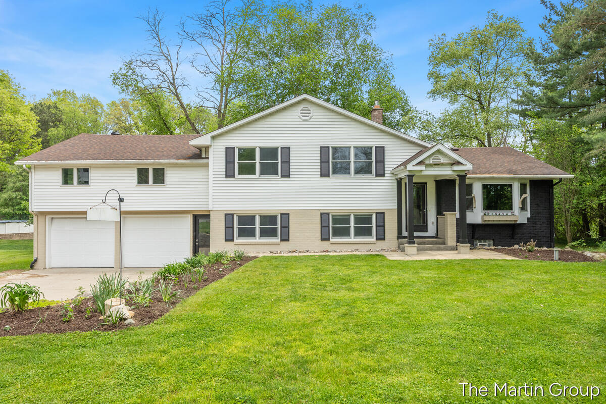 6610 Riga Avenue NE Rockford MI 49341