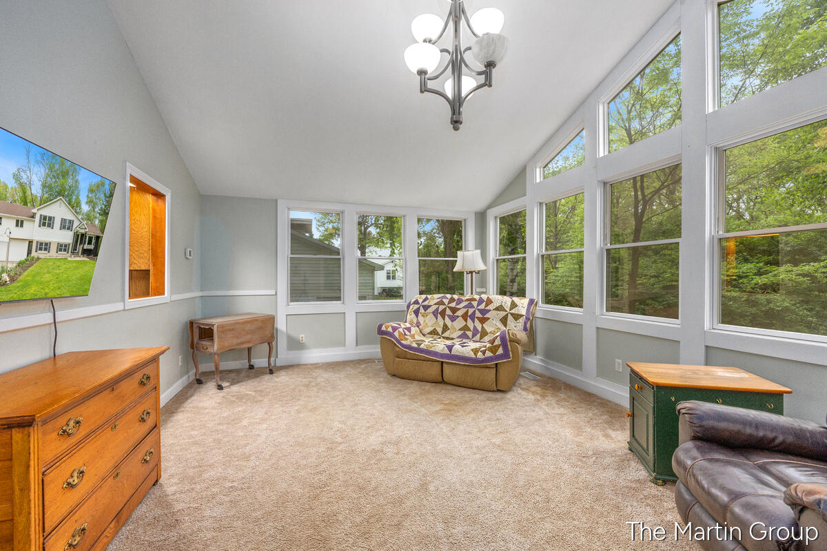 6610 Riga Avenue NE Rockford MI 49341