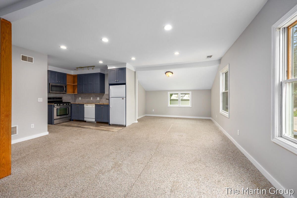 6610 Riga Avenue NE Rockford MI 49341