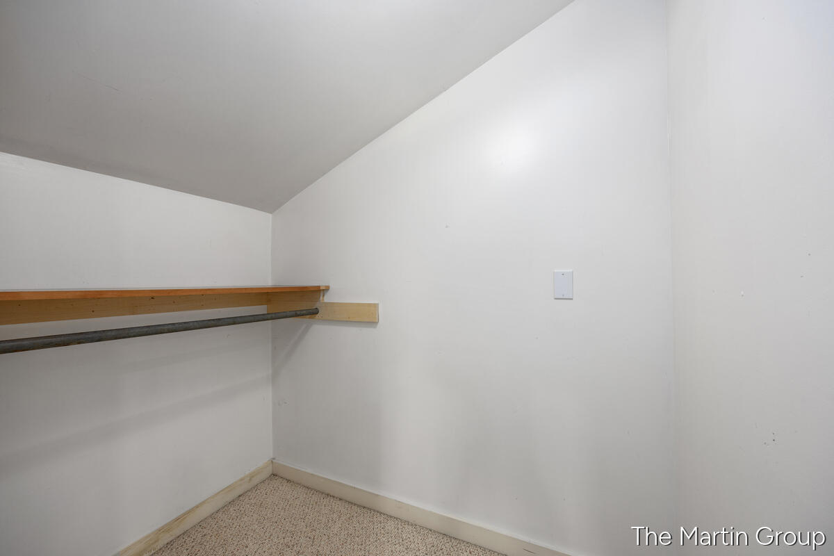 6610 Riga Avenue NE Rockford MI 49341
