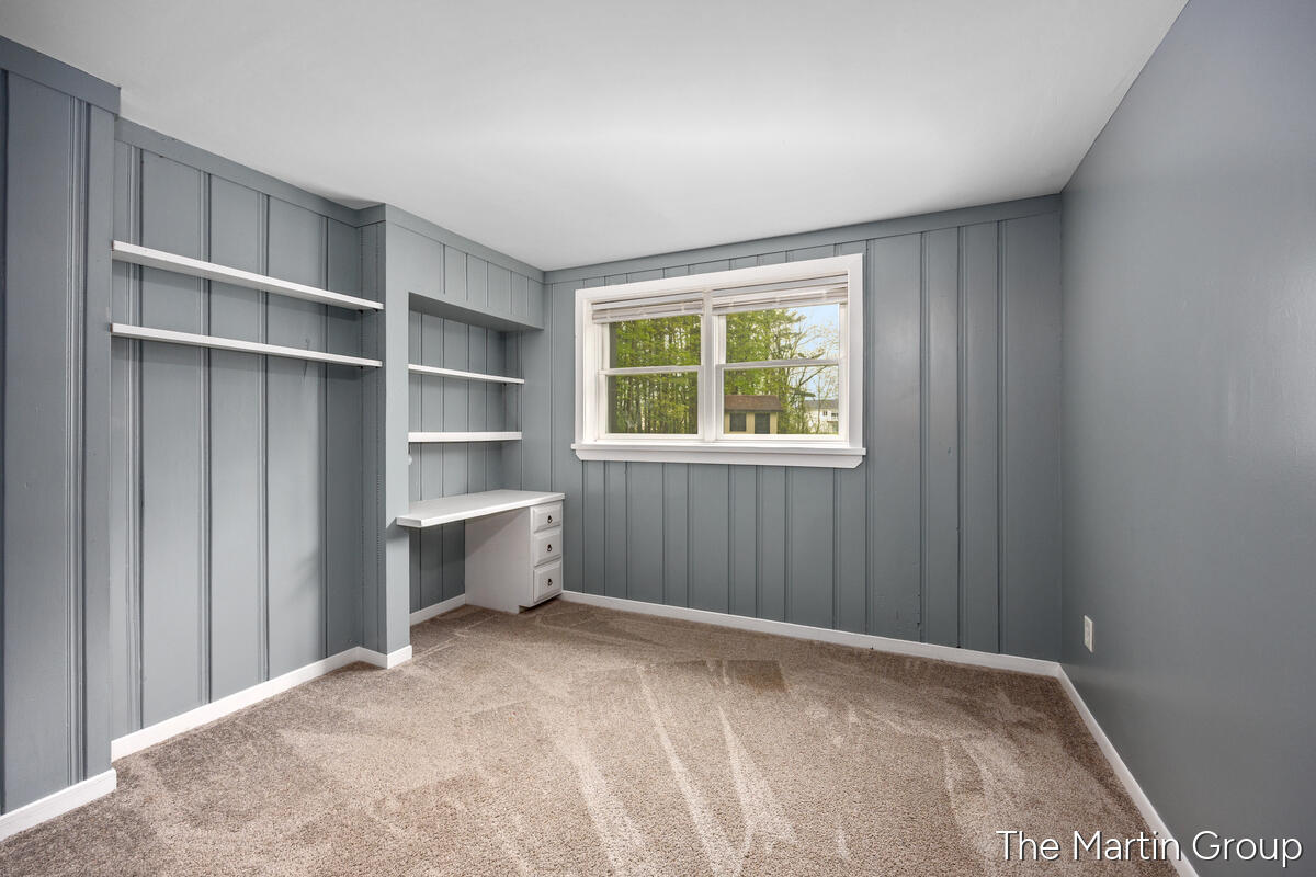 6610 Riga Avenue NE Rockford MI 49341
