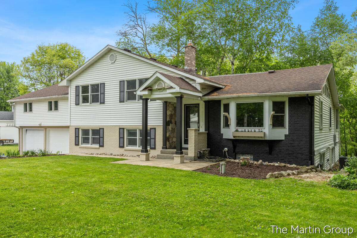 6610 Riga Avenue NE Rockford MI 49341