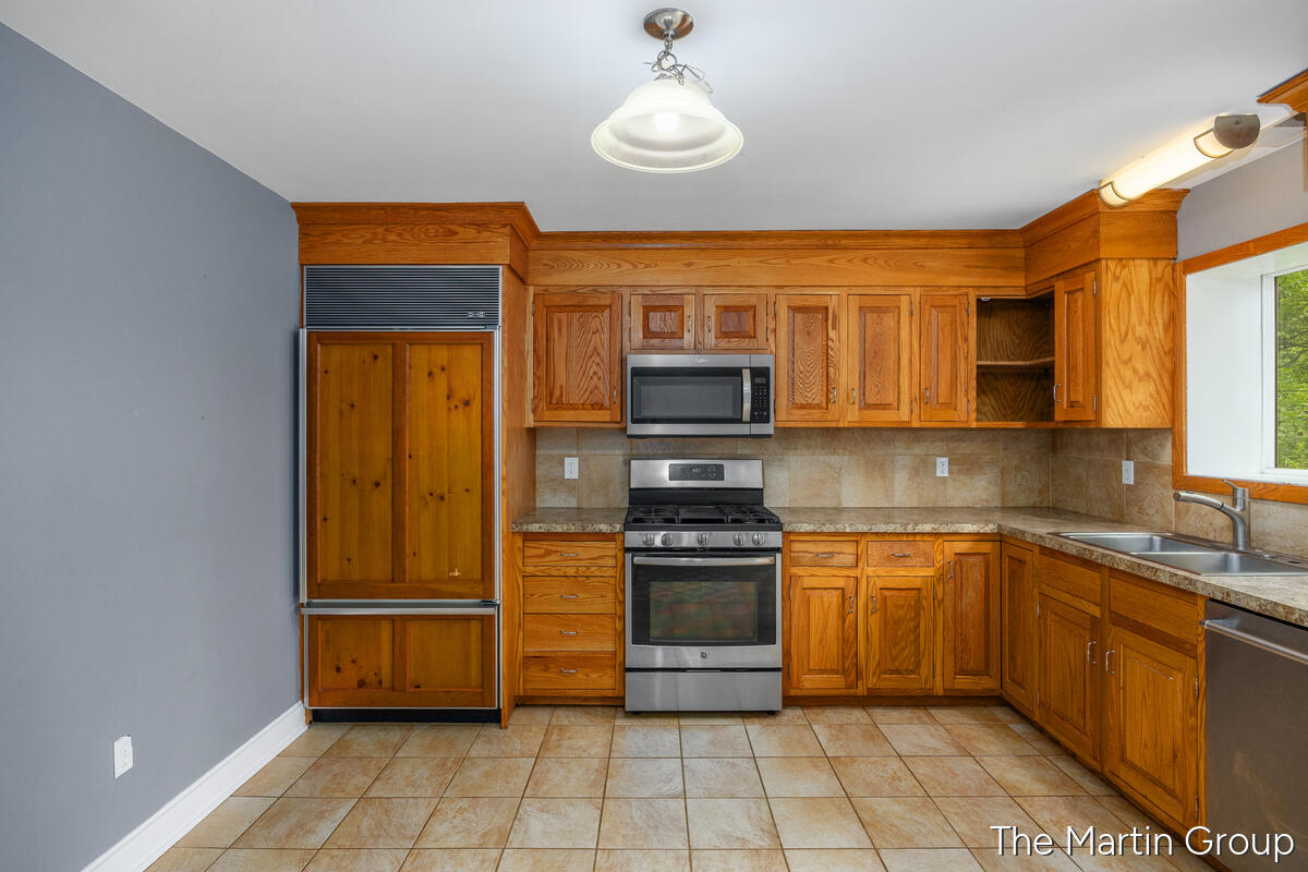6610 Riga Avenue NE Rockford MI 49341