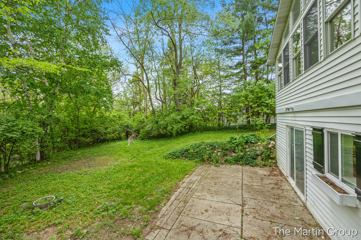 6610 Riga Avenue NE Rockford MI 49341