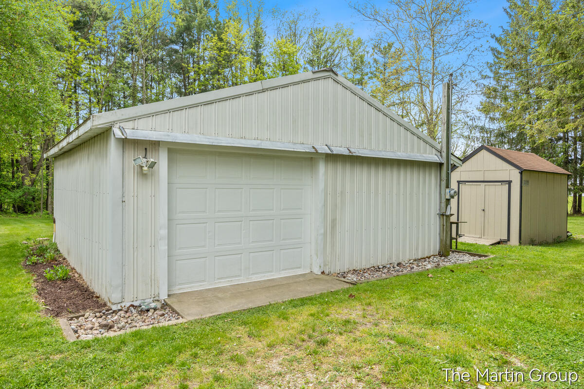 6610 Riga Avenue NE Rockford MI 49341