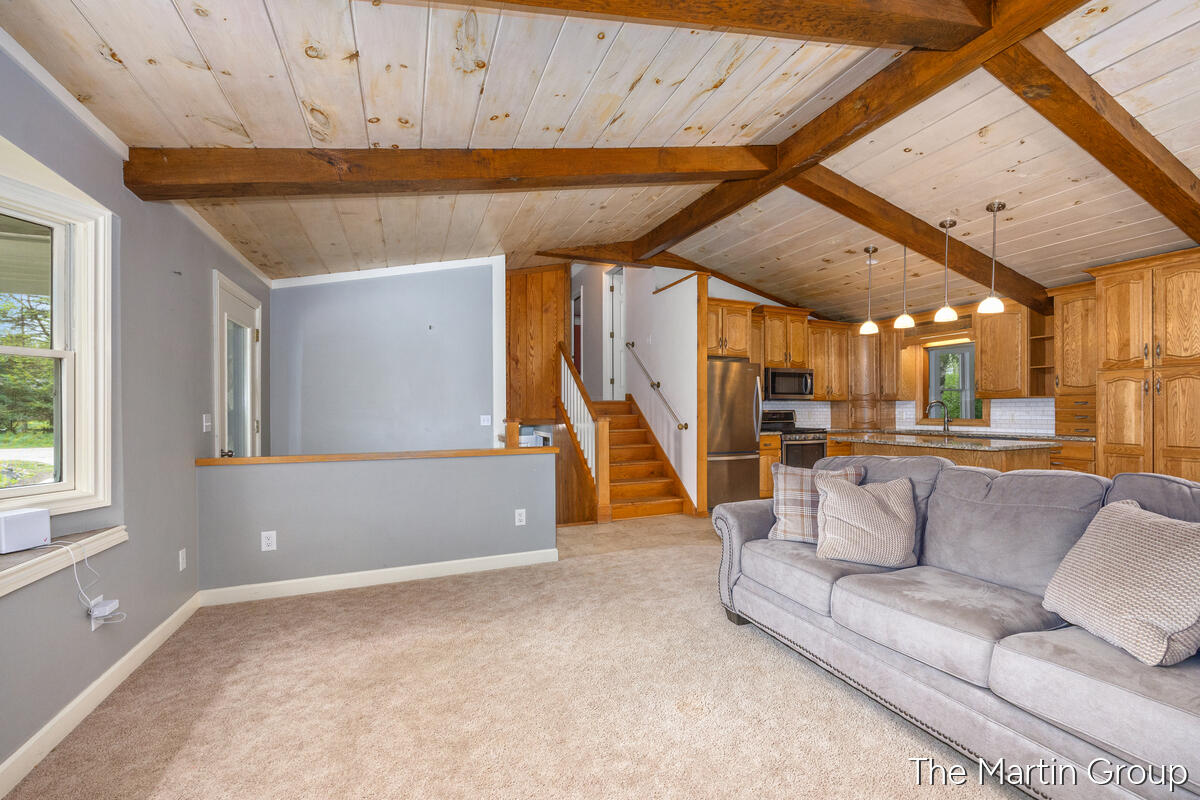 6610 Riga Avenue NE Rockford MI 49341