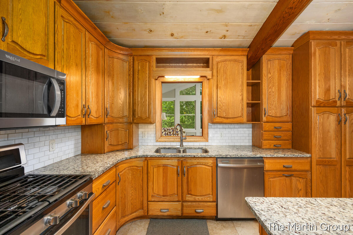 6610 Riga Avenue NE Rockford MI 49341