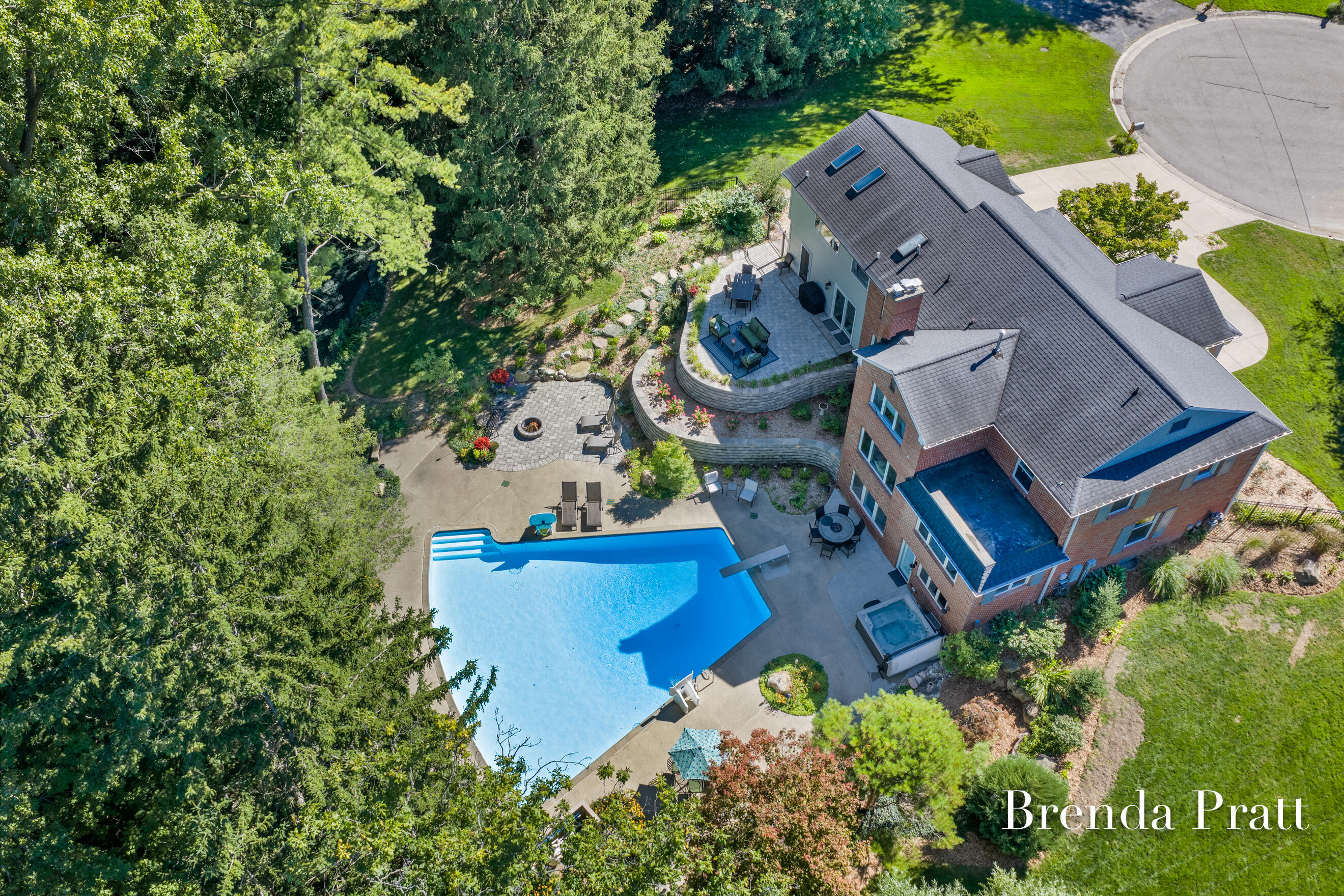 3131 SE Southshire Avenue SE East Grand Rapids MI 49506