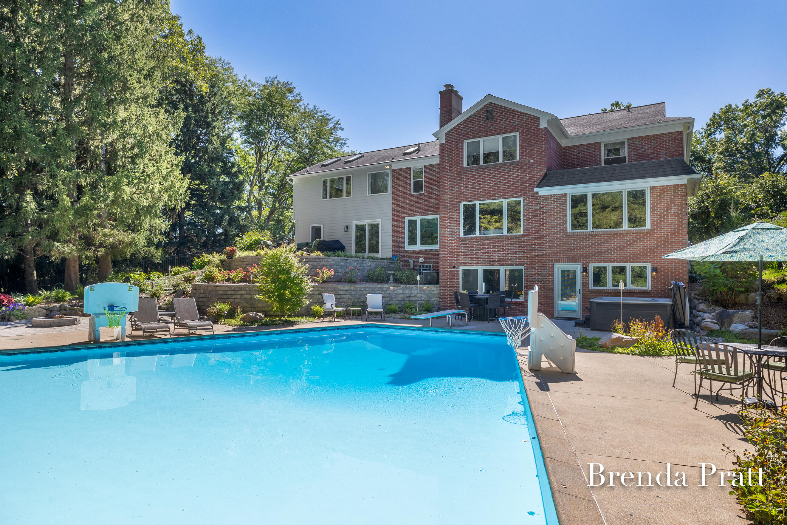 3131 SE Southshire Avenue SE East Grand Rapids MI 49506