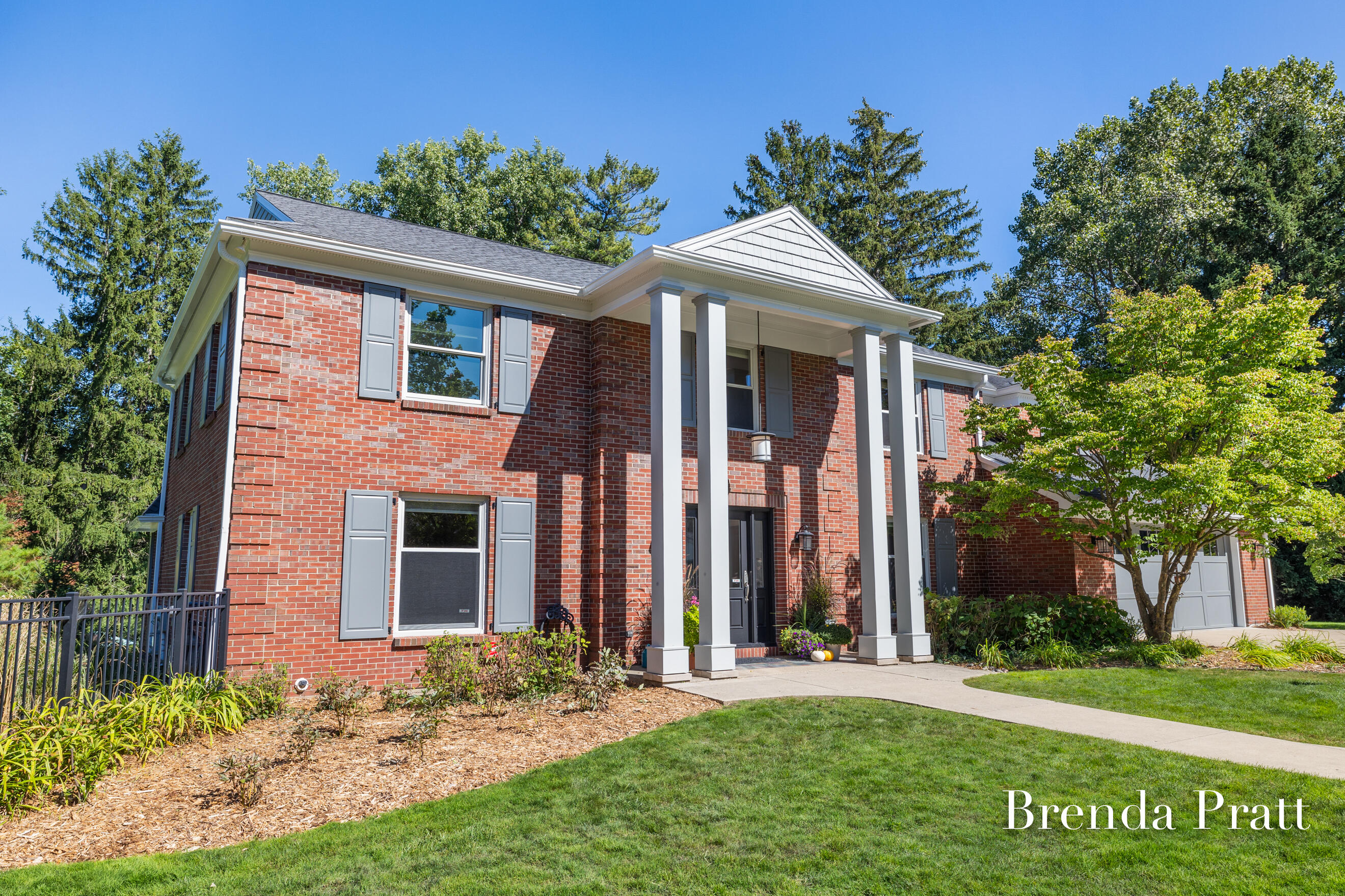 3131 SE Southshire Avenue SE East Grand Rapids MI 49506