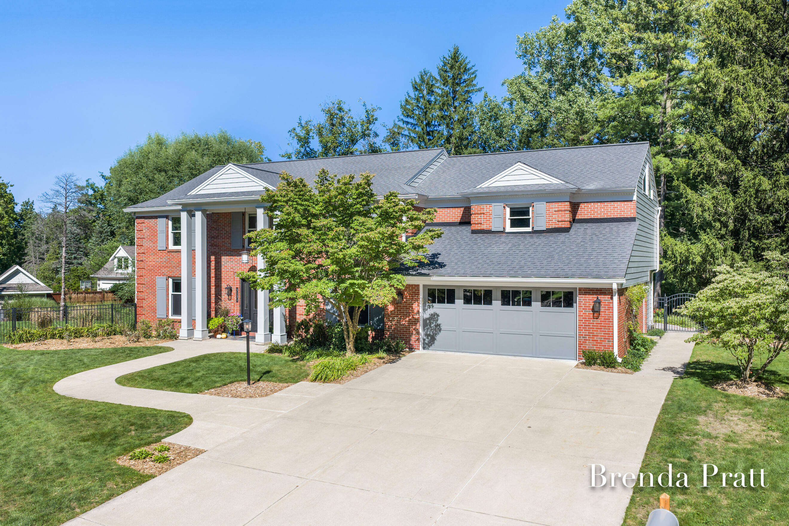 3131 SE Southshire Avenue SE East Grand Rapids MI 49506
